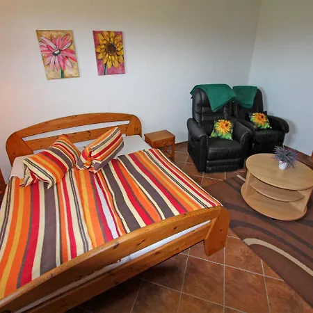 Apartment Qualzow See 5450